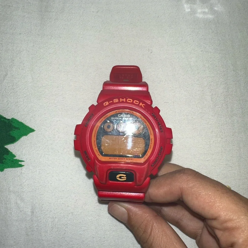 G Shock red and orange DW-6900CB
